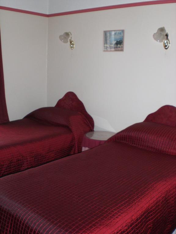 Melville Lodge Gatwick Horley Habitación foto